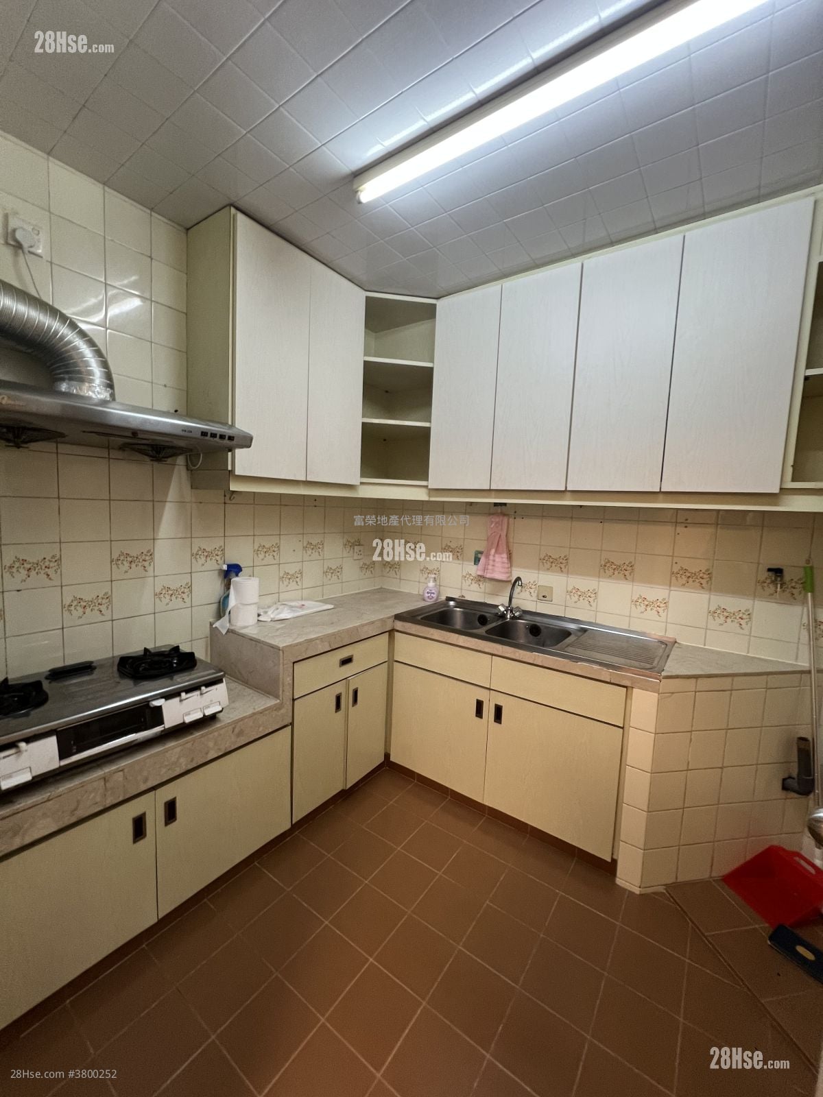 Whampoa Garden Rental 3 Bedrooms , 2 Bathrooms 775 ft²