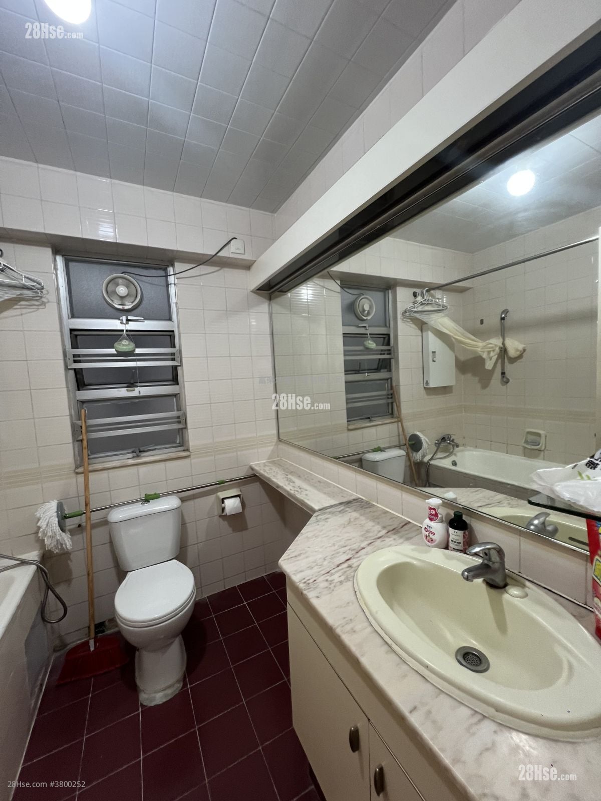 Whampoa Garden Rental 3 Bedrooms , 2 Bathrooms 775 ft²