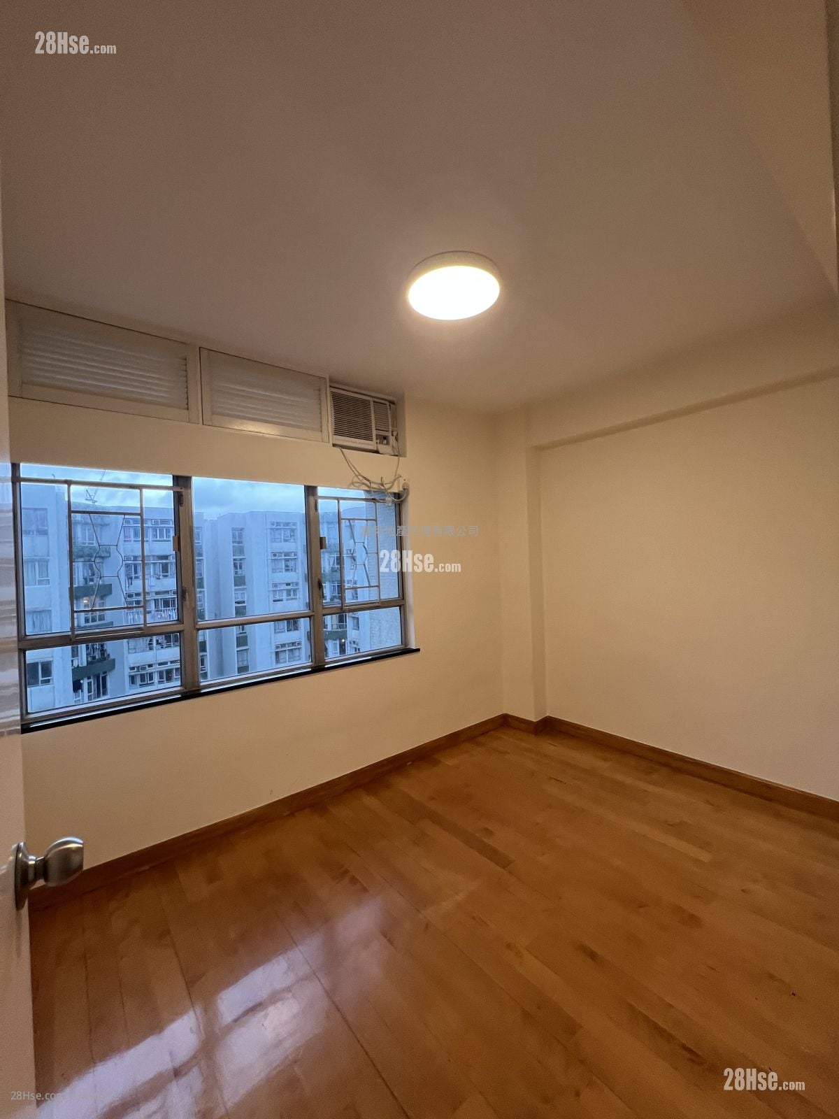 Whampoa Garden Rental 3 Bedrooms , 2 Bathrooms 775 ft²