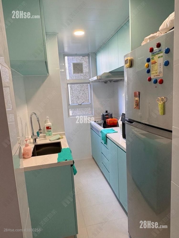 Ching Wah Court Sell 3 Bedrooms 554 ft²