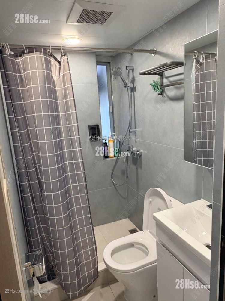 Ching Wah Court Sell 3 Bedrooms 554 ft²