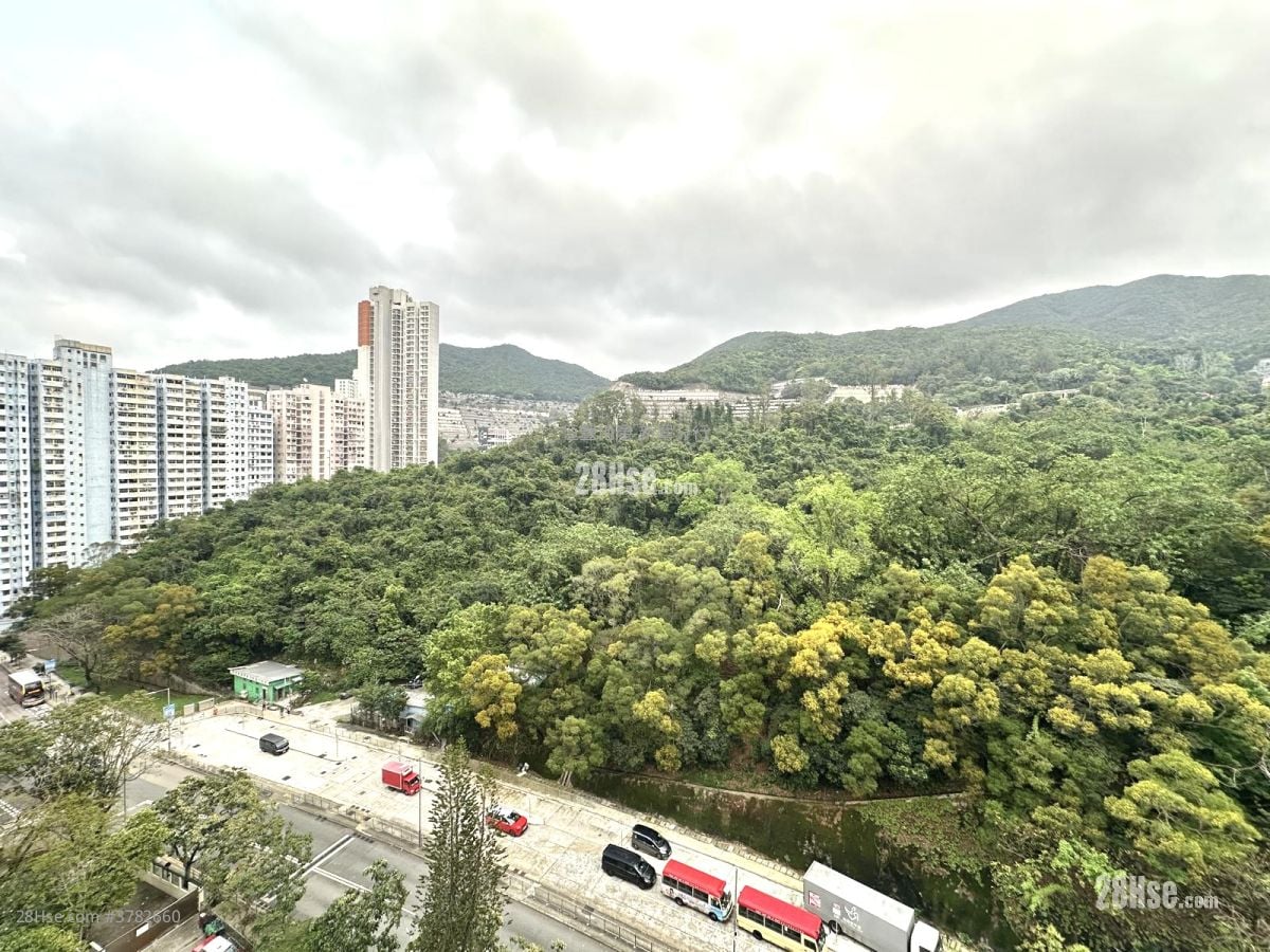 Moon Wah House Sell 2 Bedrooms , 1 Bathroom 316 ft²