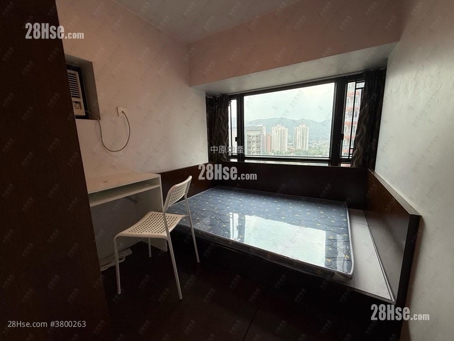 Beneville Sell 2 Bedrooms 428 ft²