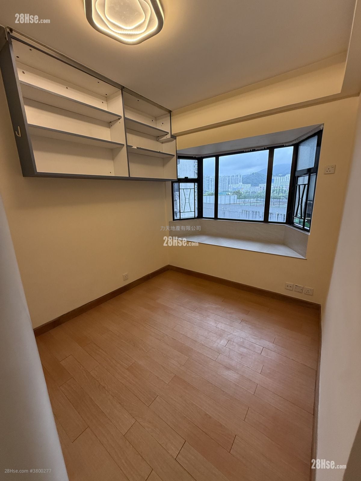 富豪花园 售盘 831 平方尺