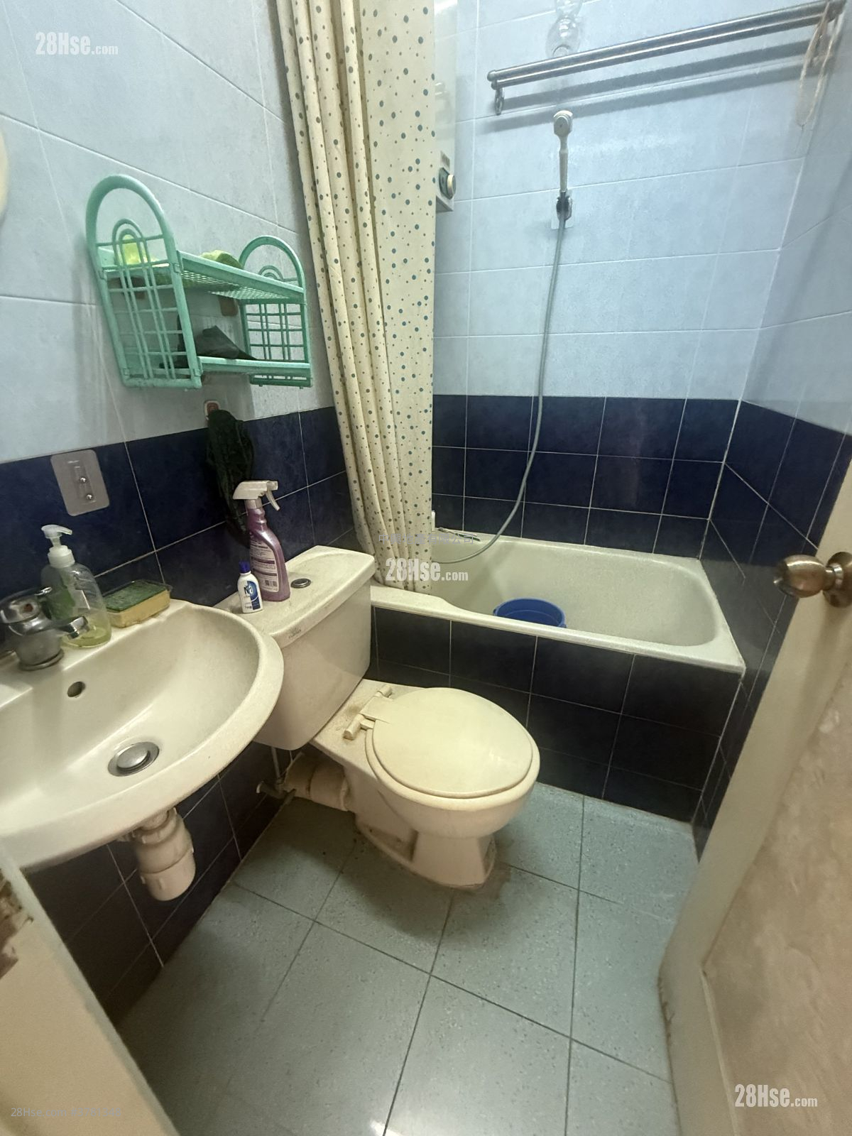 The Tun Shing Mansion Sell 3 Bedrooms , 1 Bathroom 462 ft²