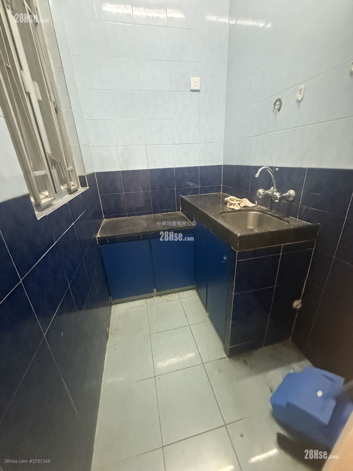 The Tun Shing Mansion Sell 3 Bedrooms , 1 Bathroom 462 ft²