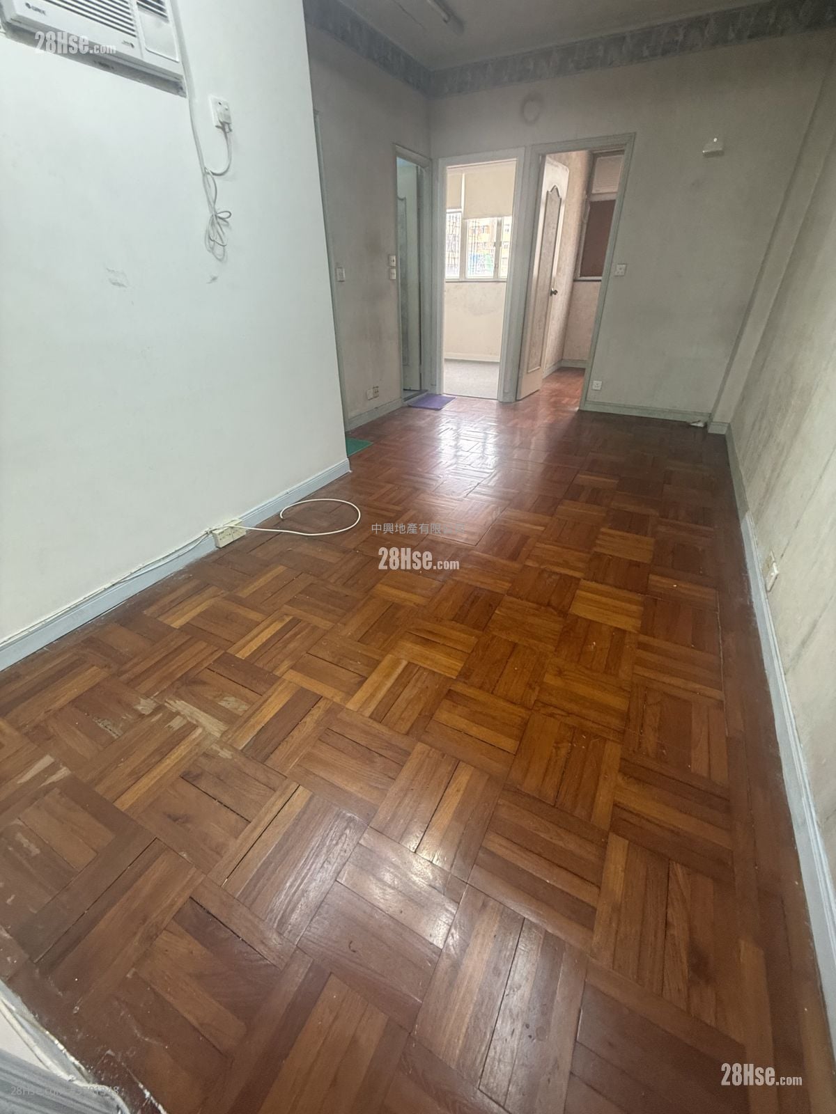 The Tun Shing Mansion Sell 3 Bedrooms , 1 Bathroom 462 ft²