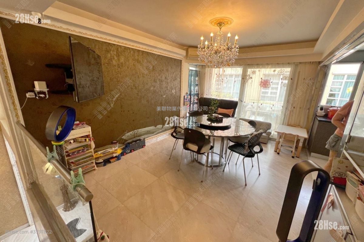 Royal Palms Sell 4 Bedrooms , 4 Bathrooms 1,713 ft²