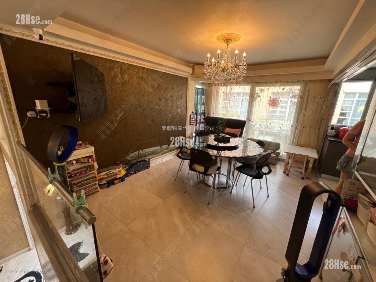 Royal Palms Sell 4 Bedrooms , 4 Bathrooms 1,713 ft²