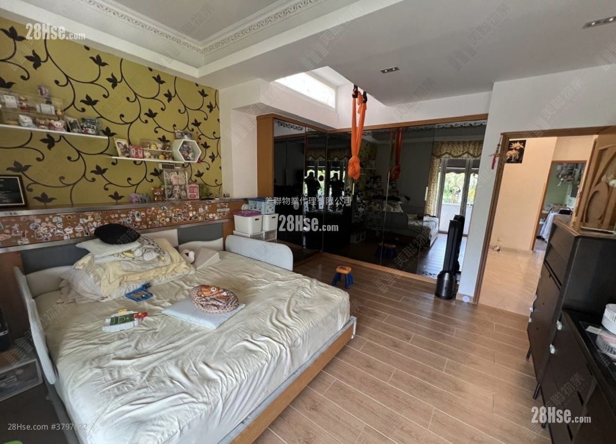 Royal Palms Sell 4 Bedrooms , 4 Bathrooms 1,713 ft²