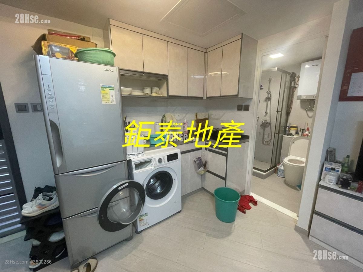 Ngai Hing Mansion Sell 1 Bedroom , 1 Bathroom 311 ft²