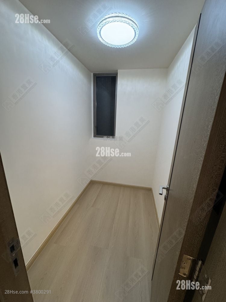 The Austin Rental 3 Bedrooms , 2 Bathrooms 890 ft²