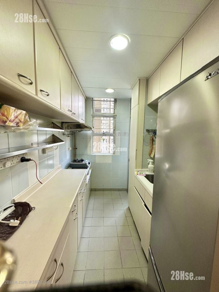 德强苑 售盘 3 房 , 1 浴室 574 平方尺