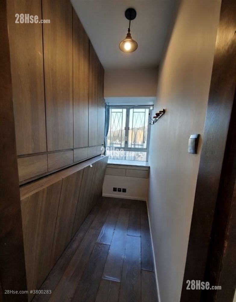 睡房 2: 卓尔居 售盘 3 房 679 平方尺