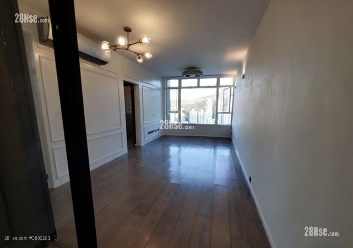 厅: 卓尔居 售盘 3 房 679 平方尺