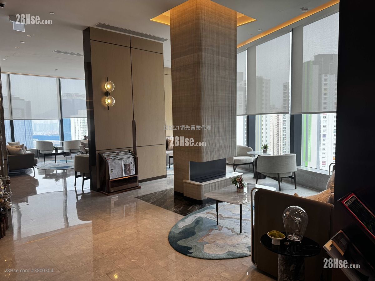 Uptown East Sell 3 Bedrooms , 3 Bathrooms 690 ft²