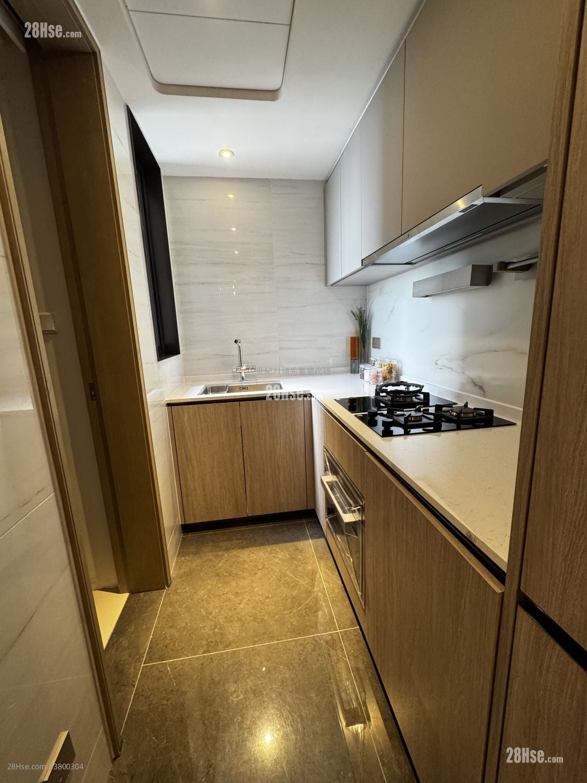 Uptown East Sell 3 Bedrooms , 3 Bathrooms 690 ft²