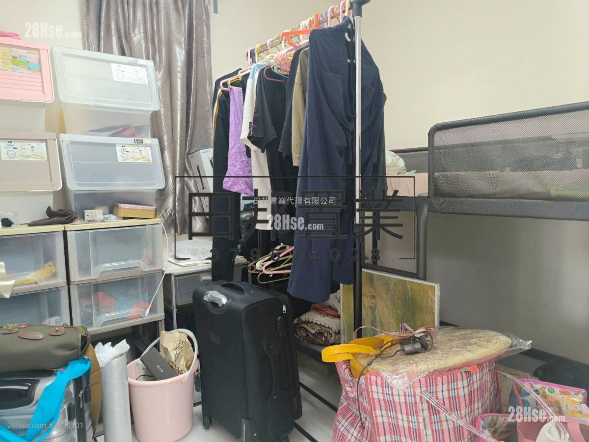 村屋 售盘 2 房 , 1 浴室 700 平方尺