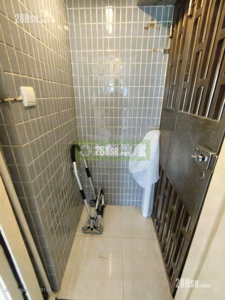 裕兴大厦 租盘 开放式间隔 , 1 浴室 219 平方尺