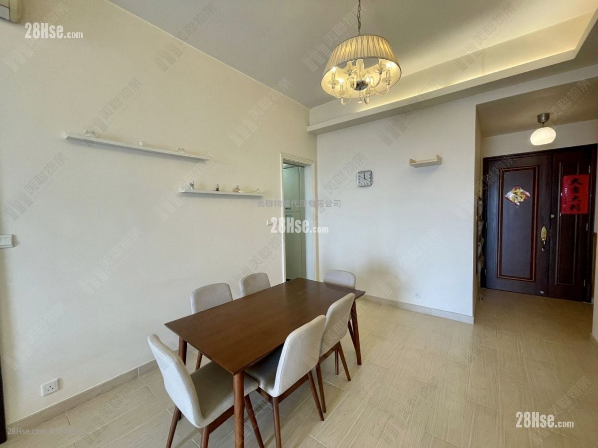 The Cairnhill Sell 3 Bedrooms 1,008 ft²