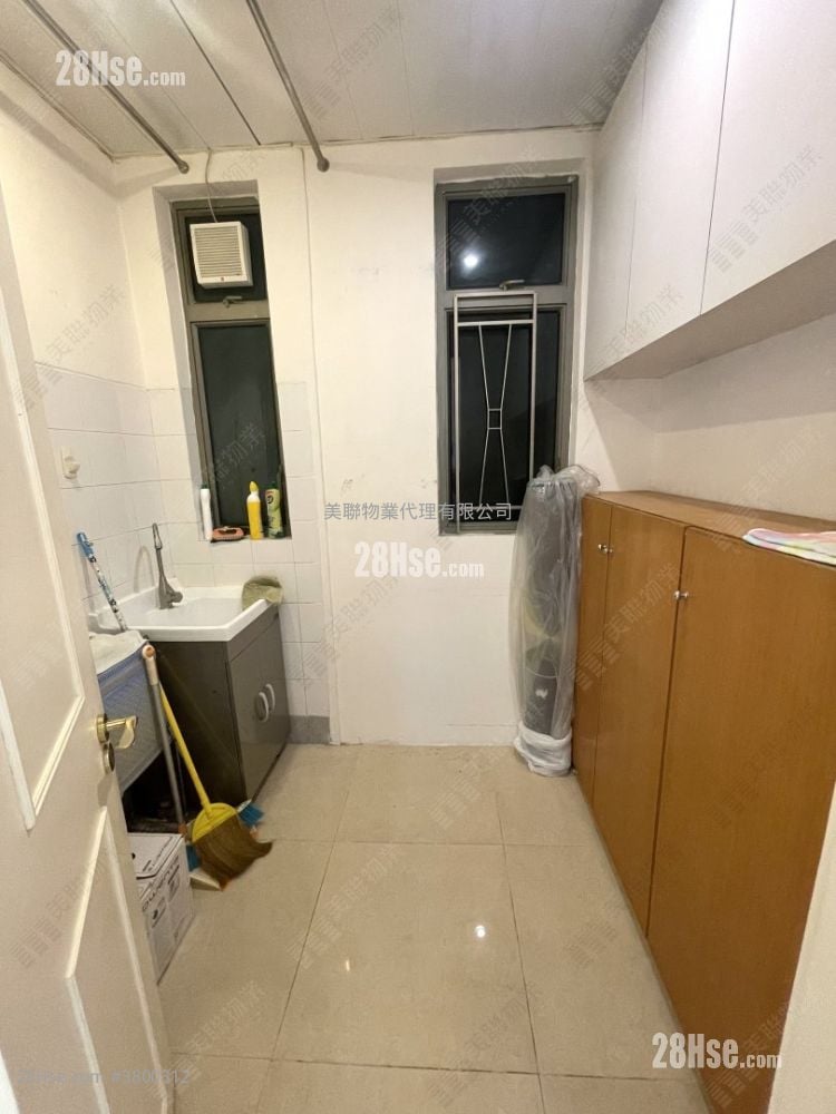 The Cairnhill Sell 3 Bedrooms 1,008 ft²