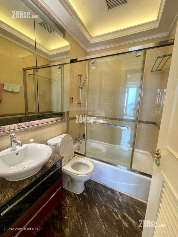 The Cairnhill Sell 3 Bedrooms 1,008 ft²