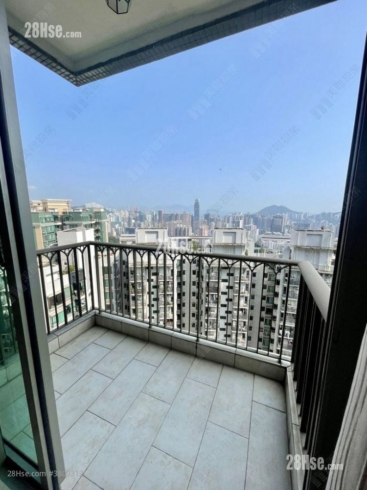 The Cairnhill Sell 3 Bedrooms 1,008 ft²