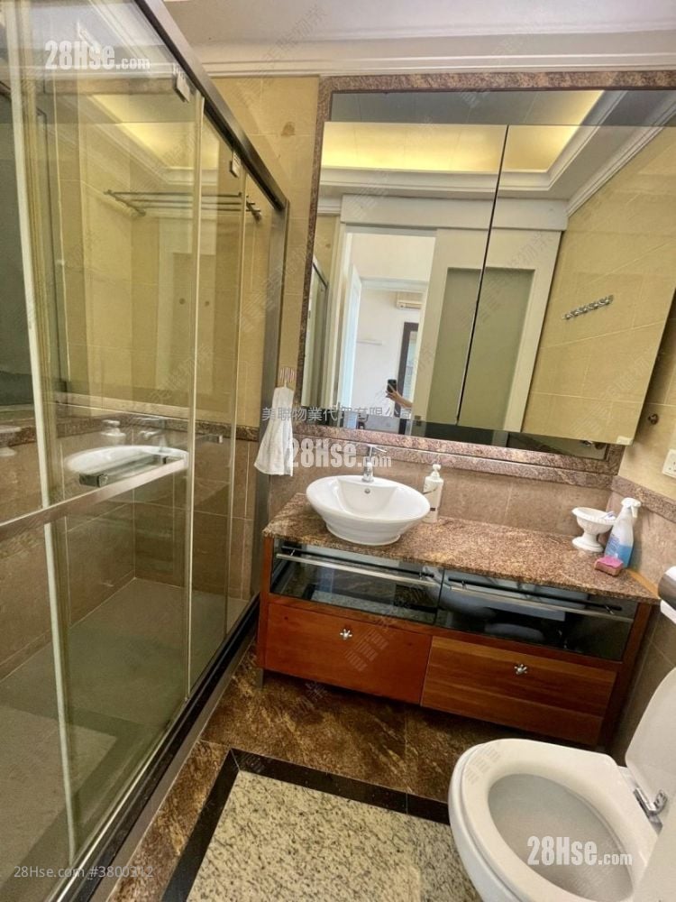 The Cairnhill Sell 3 Bedrooms 1,008 ft²