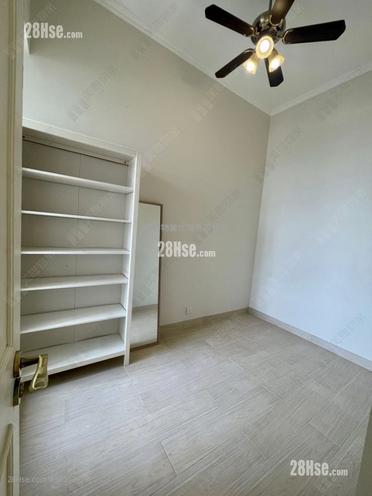 The Cairnhill Sell 3 Bedrooms 1,008 ft²