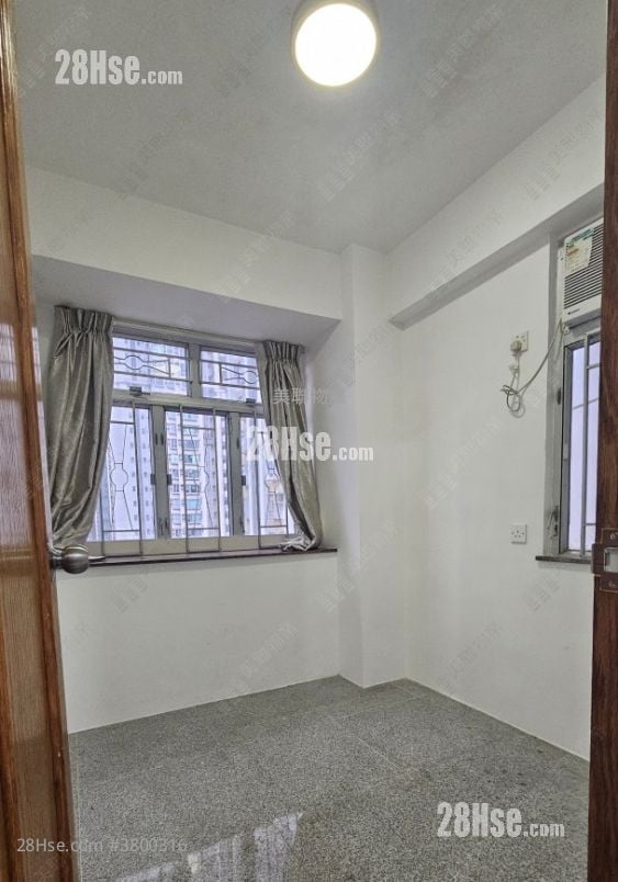 Fung Cheung Building Sell 333 ft²