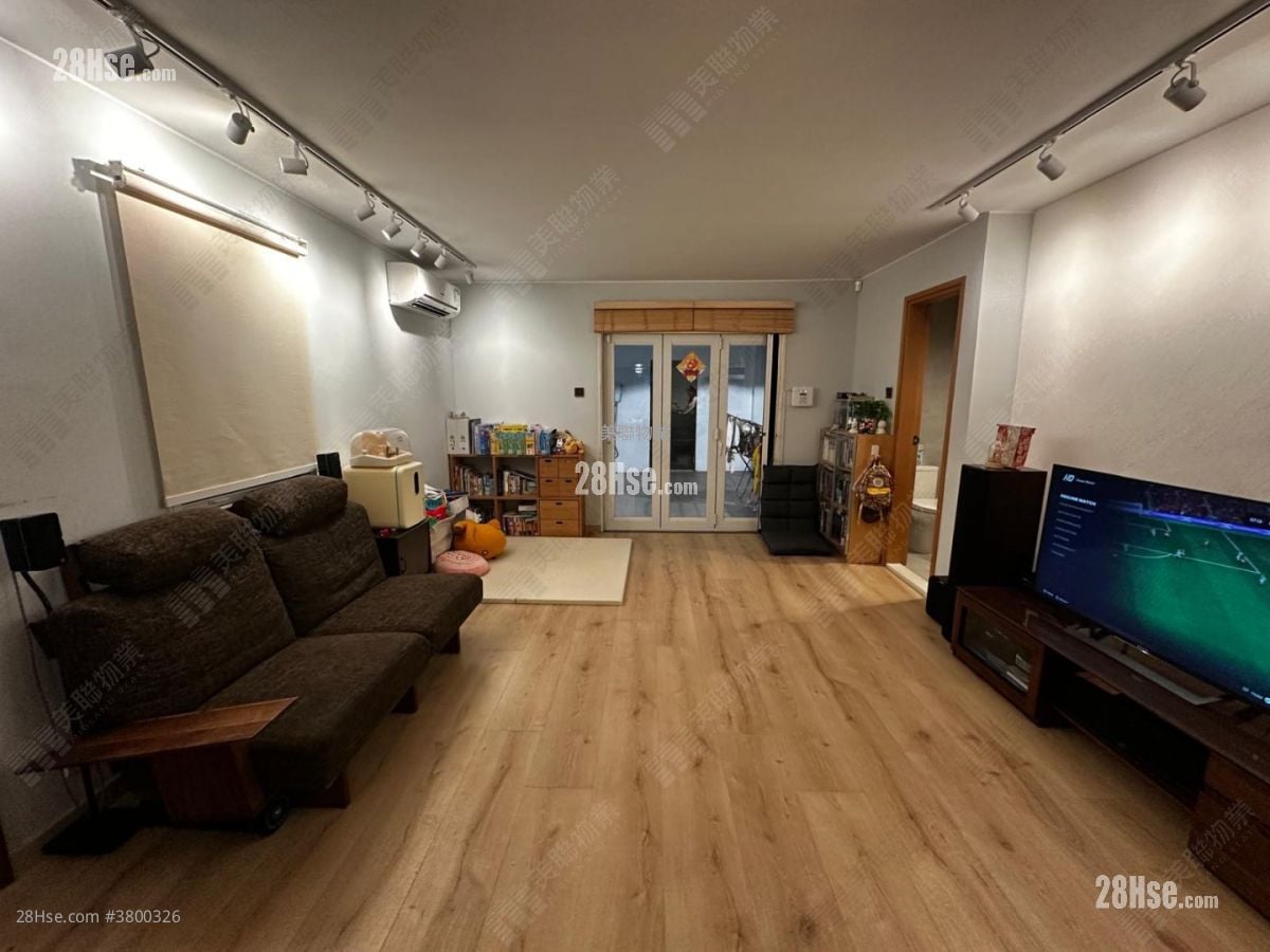 Fairview Park Sell 3 Bedrooms , 2 Bathrooms 848 ft²