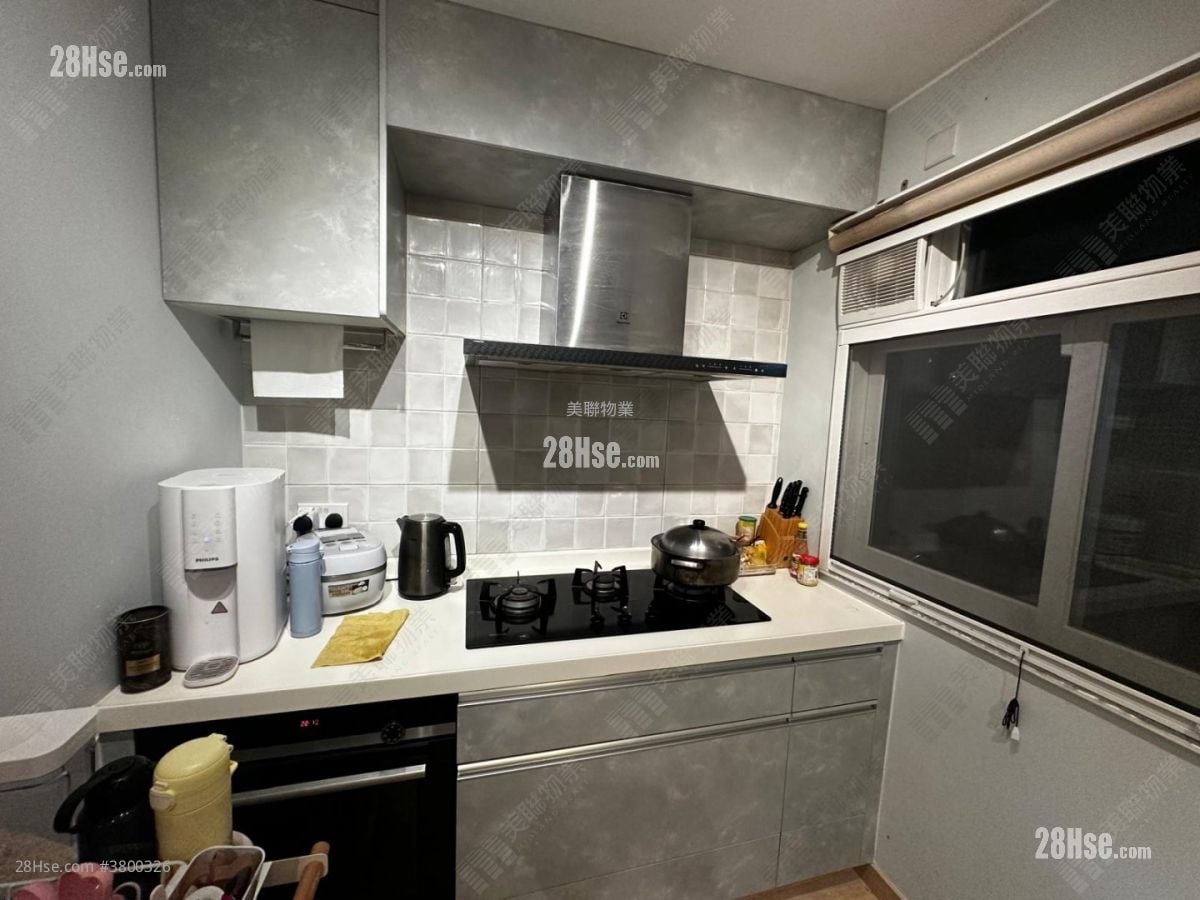 Fairview Park Sell 3 Bedrooms , 2 Bathrooms 848 ft²