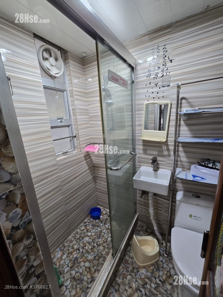 Fu Cheong Building Rental 2 Bedrooms , 1 Bathroom 360 ft²