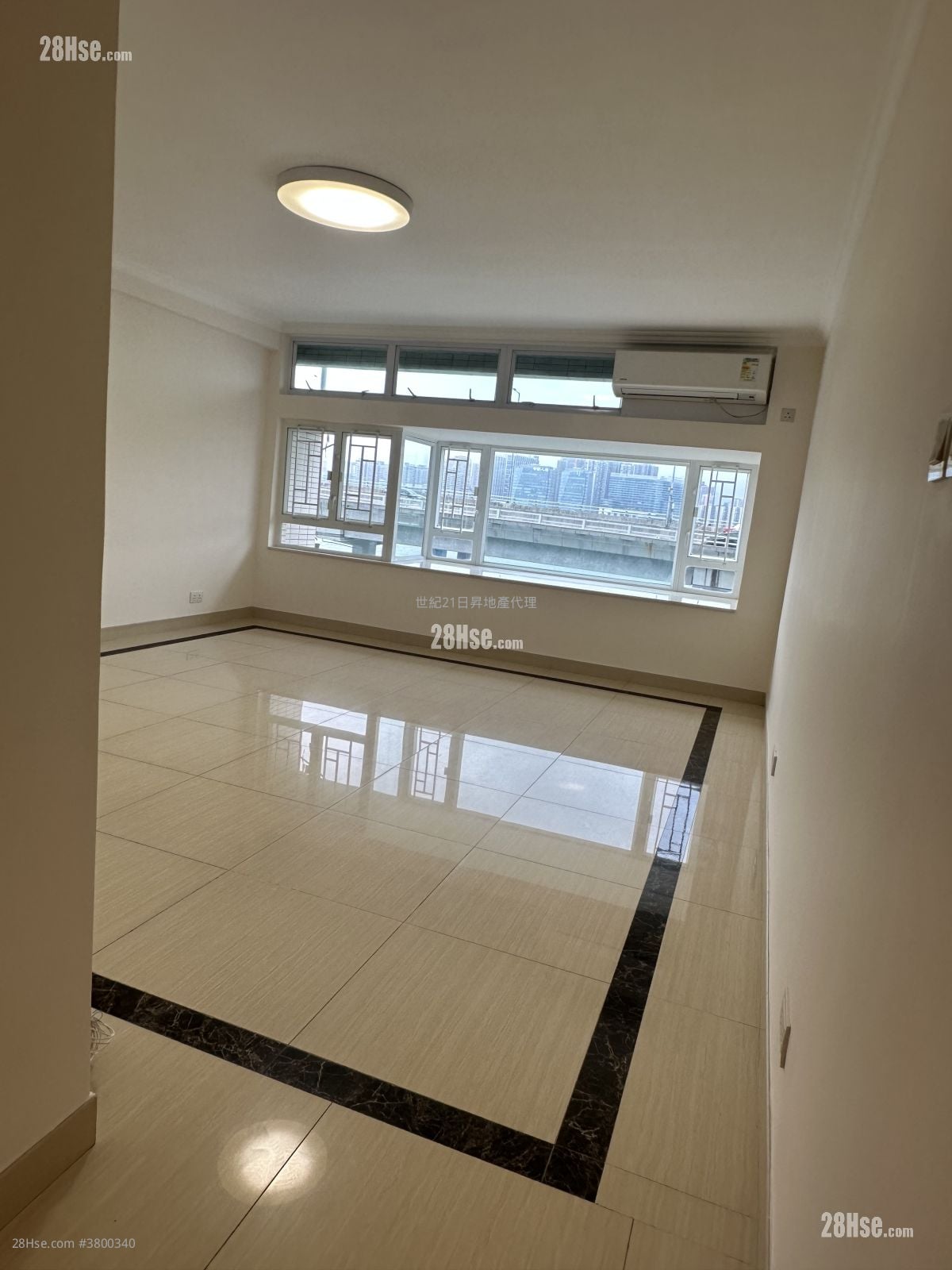 和富中心 售盘 1,249 平方尺