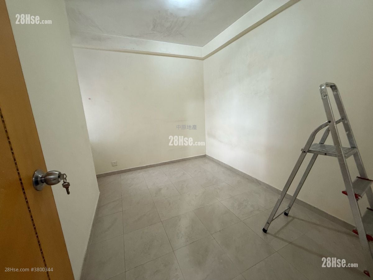 新葵芳花园 租盘 2 房 , 1 浴室 418 平方尺