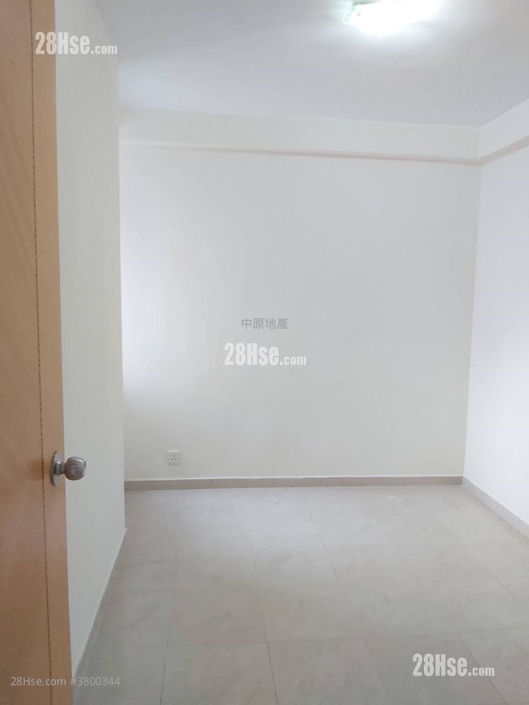 新葵芳花园 租盘 2 房 , 1 浴室 418 平方尺