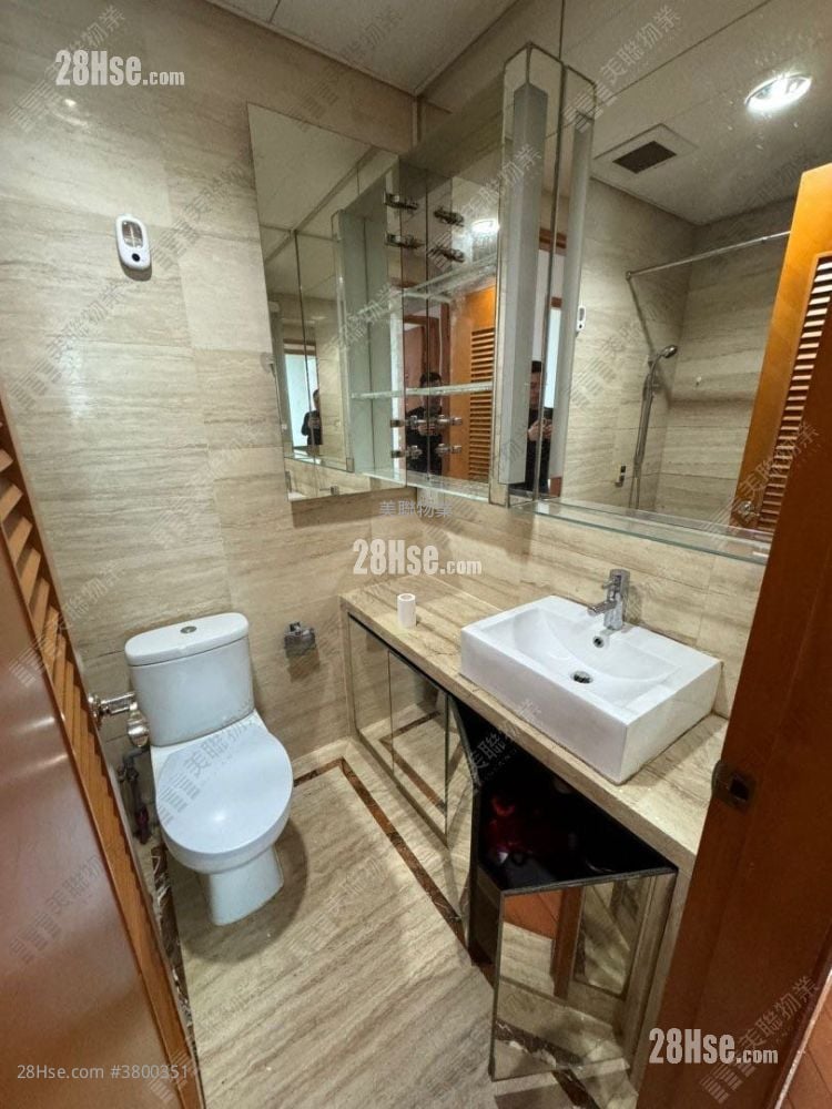 The Dynasty Rental 4 Bedrooms , 2 Bathrooms 728 ft²