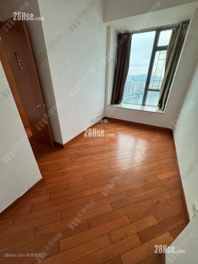 The Dynasty Rental 4 Bedrooms , 2 Bathrooms 728 ft²