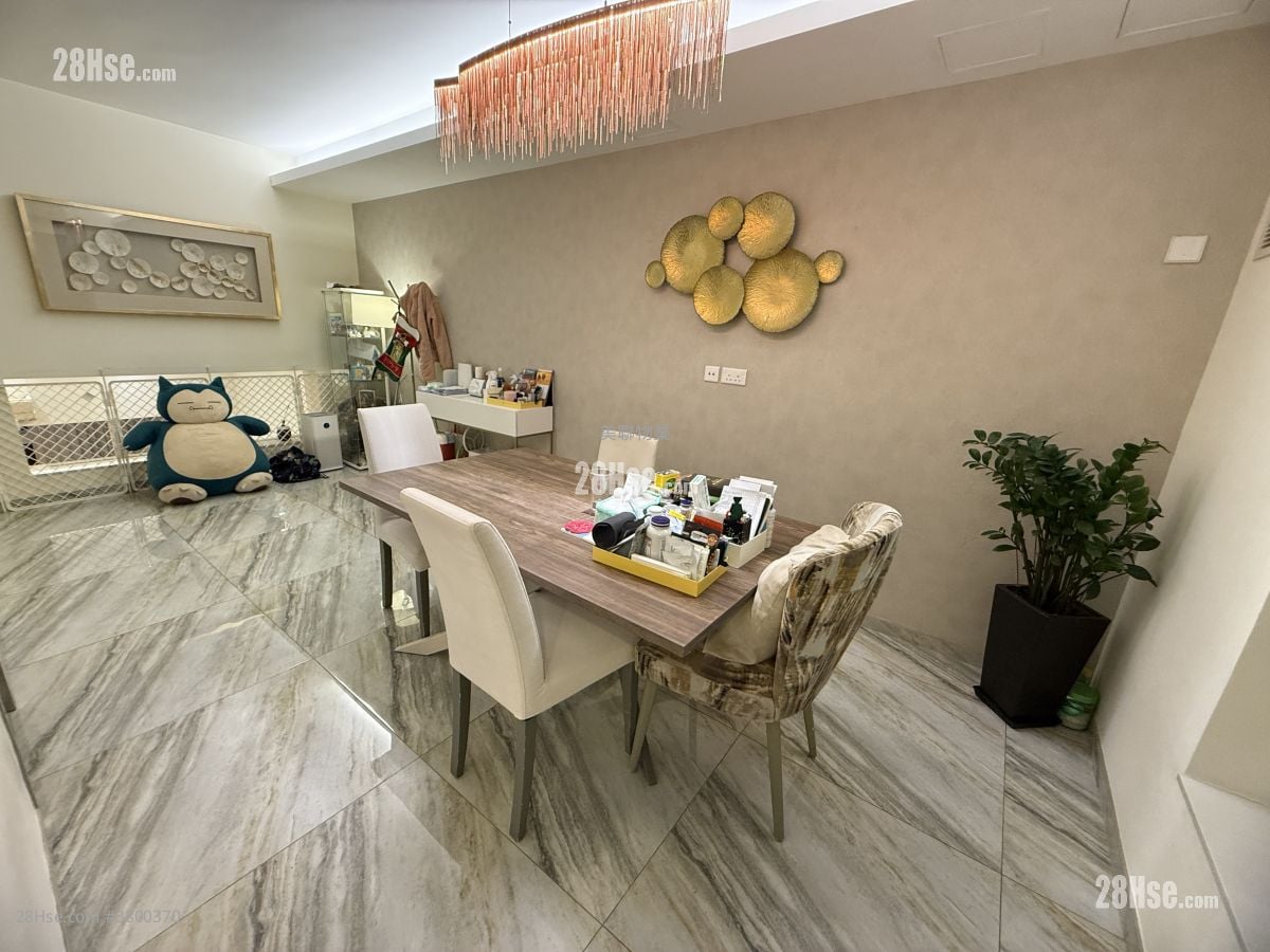 Palm Springs Sell 2 Bedrooms , 2 Bathrooms 1,367 ft²