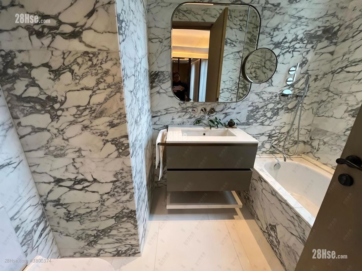 澐沣 售盘 5+ 房 , 3 浴室 2,305 平方尺