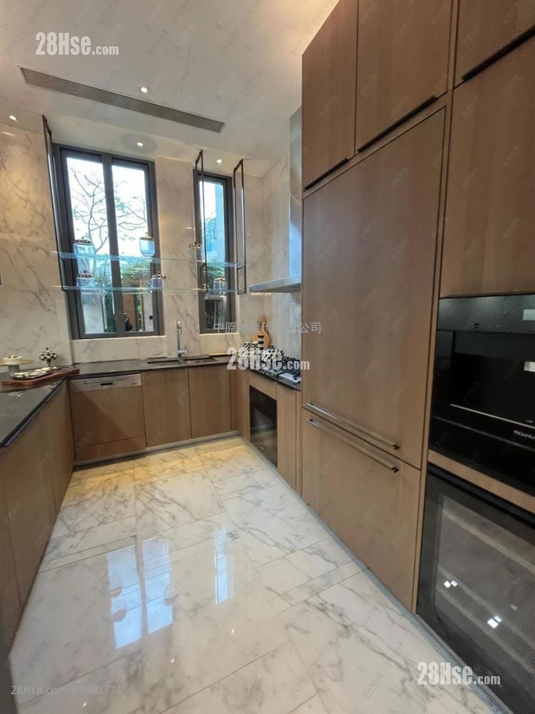 澐沣 售盘 5+ 房 , 3 浴室 2,305 平方尺