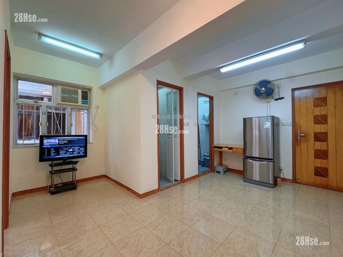 中坚楼 租盘 2 房 320 平方尺