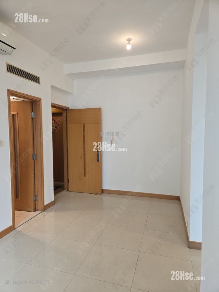 Indihome Rental 3 Bedrooms , 2 Bathrooms 538 ft²