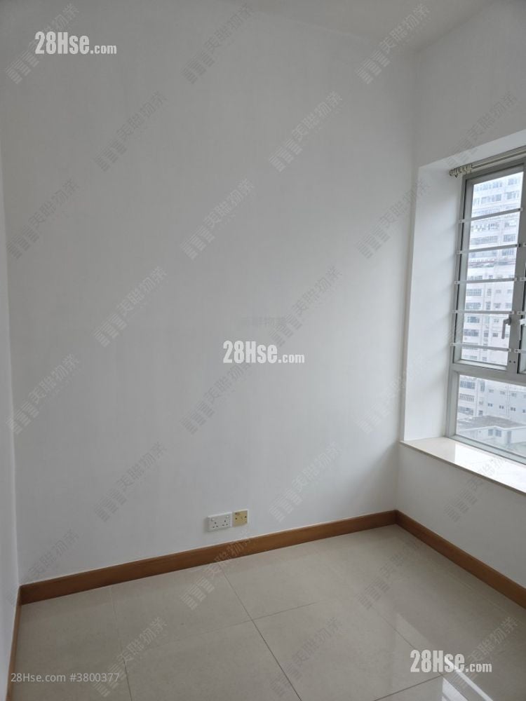 Indihome Rental 3 Bedrooms , 2 Bathrooms 538 ft²