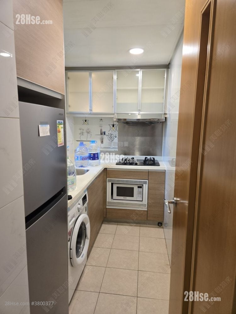 Indihome Rental 3 Bedrooms , 2 Bathrooms 538 ft²