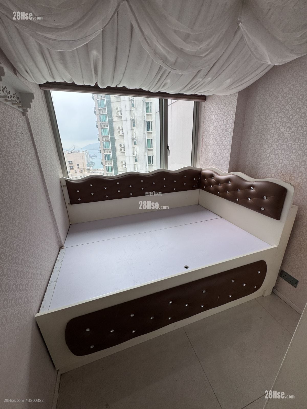 City Point Rental 3 Bedrooms , 2 Bathrooms 722 ft²