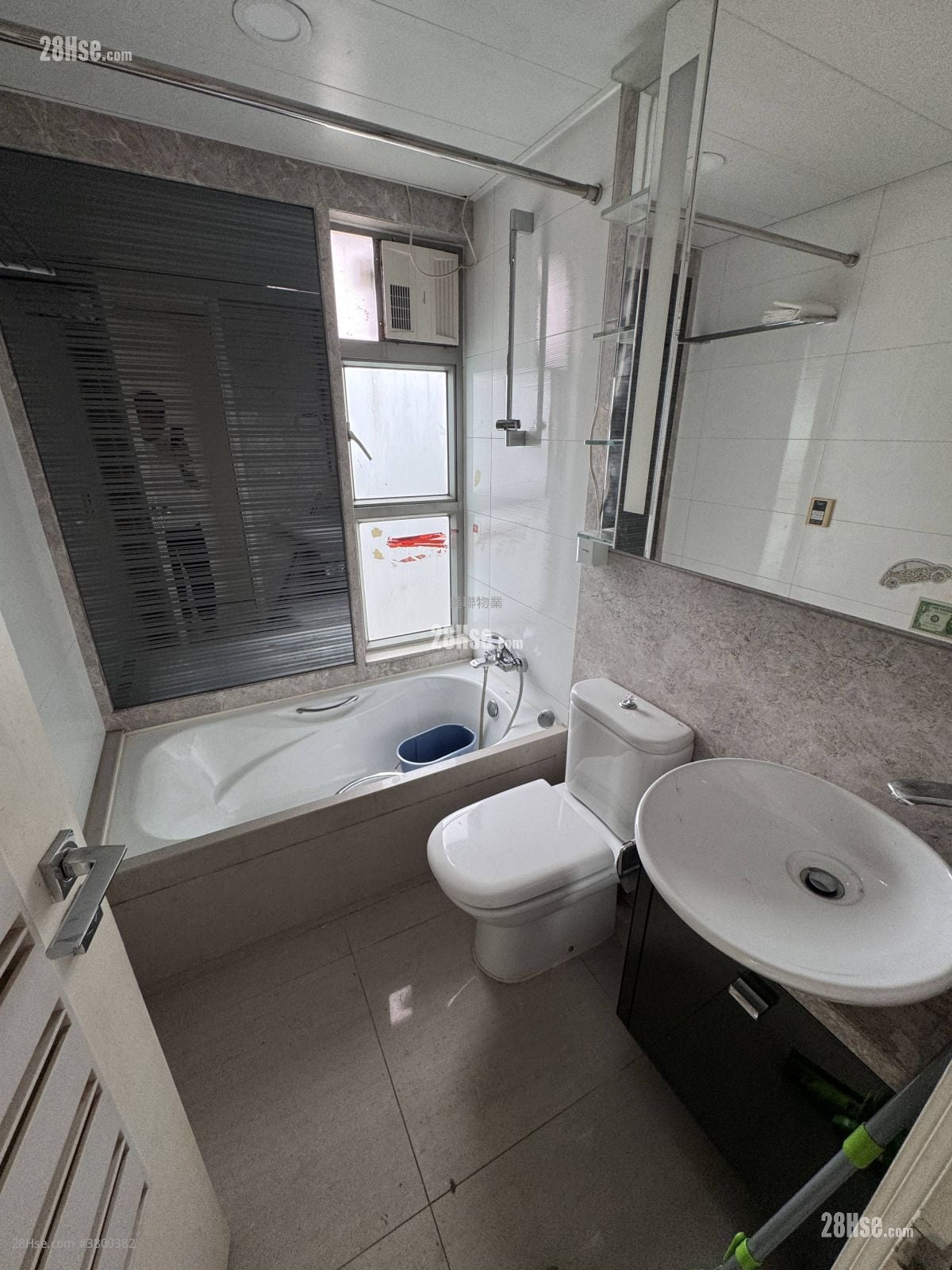 City Point Rental 3 Bedrooms , 2 Bathrooms 722 ft²