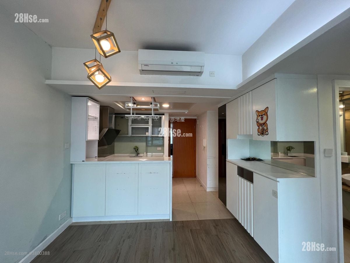 Chelsea Court Sell 2 Bedrooms , 1 Bathroom 450 ft²