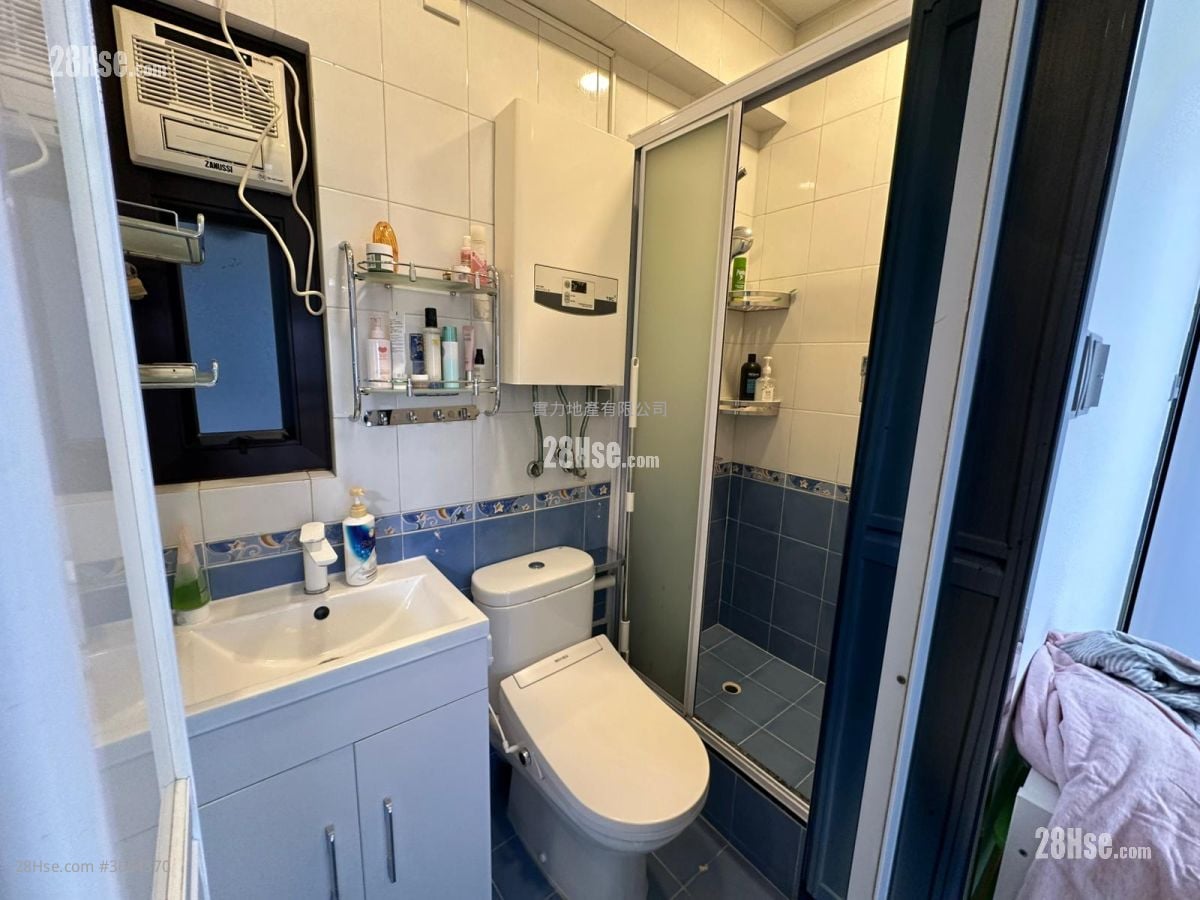 高乐花园 租盘 2 房 , 1 浴室 334 平方尺