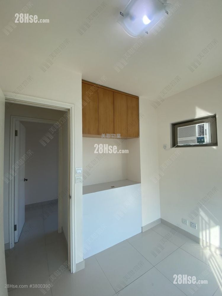 Tseung Kwan O Plaza Sell 3 Bedrooms , 1 Bathroom 538 ft²